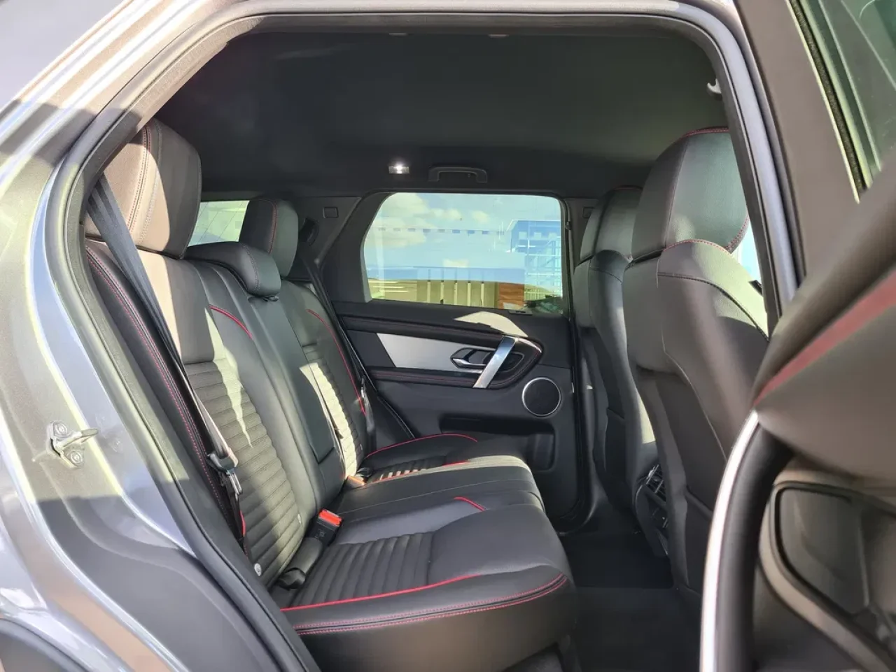 Land Rover Discovery Sport 1.5 I3 P300e AWD 2