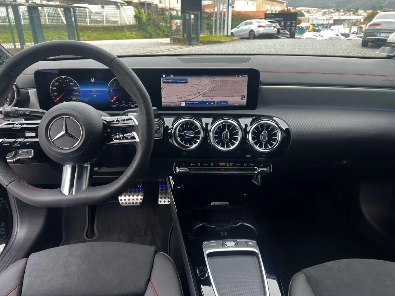 Mercedes CLA 180d Shooting Brake AMG 2