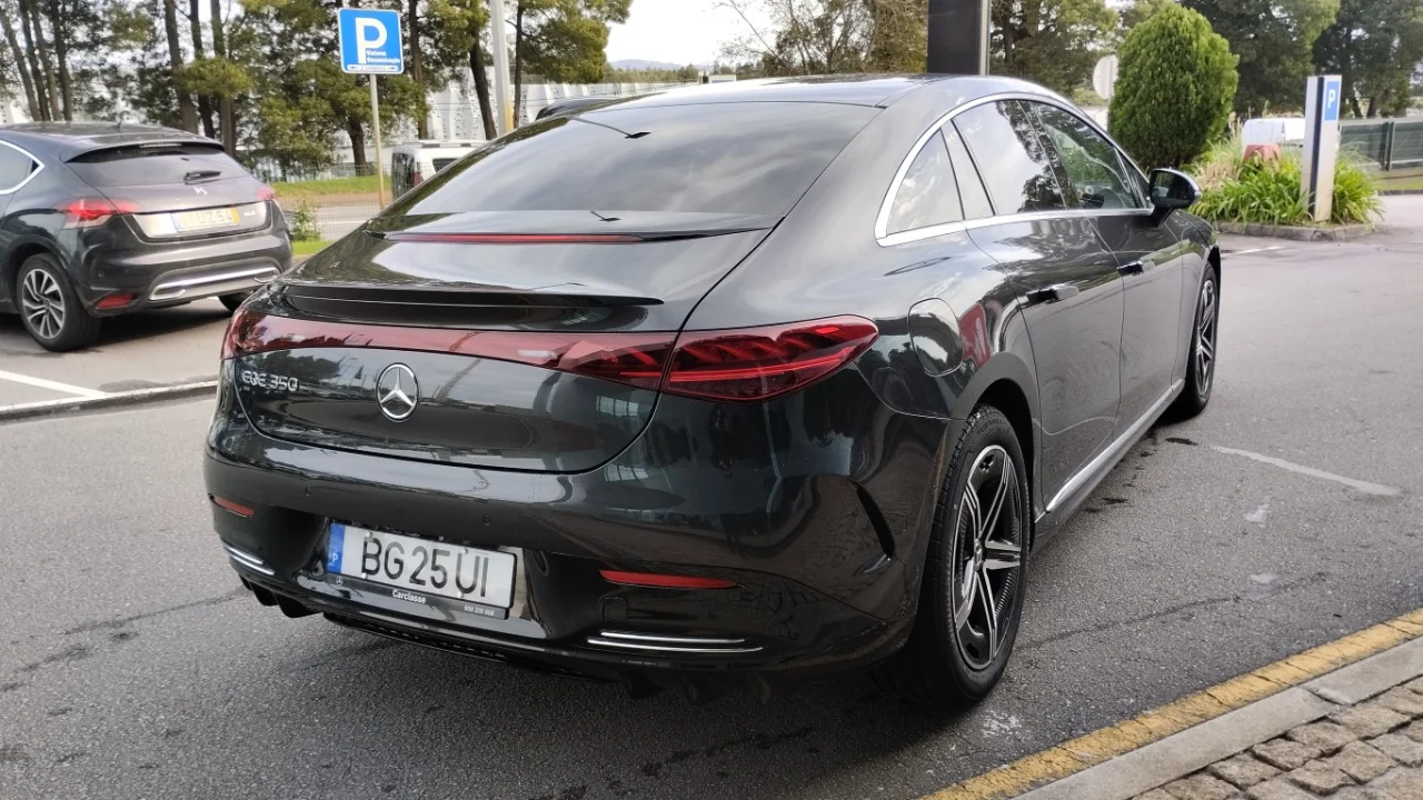 Mercedes EQE 350 AMG 12