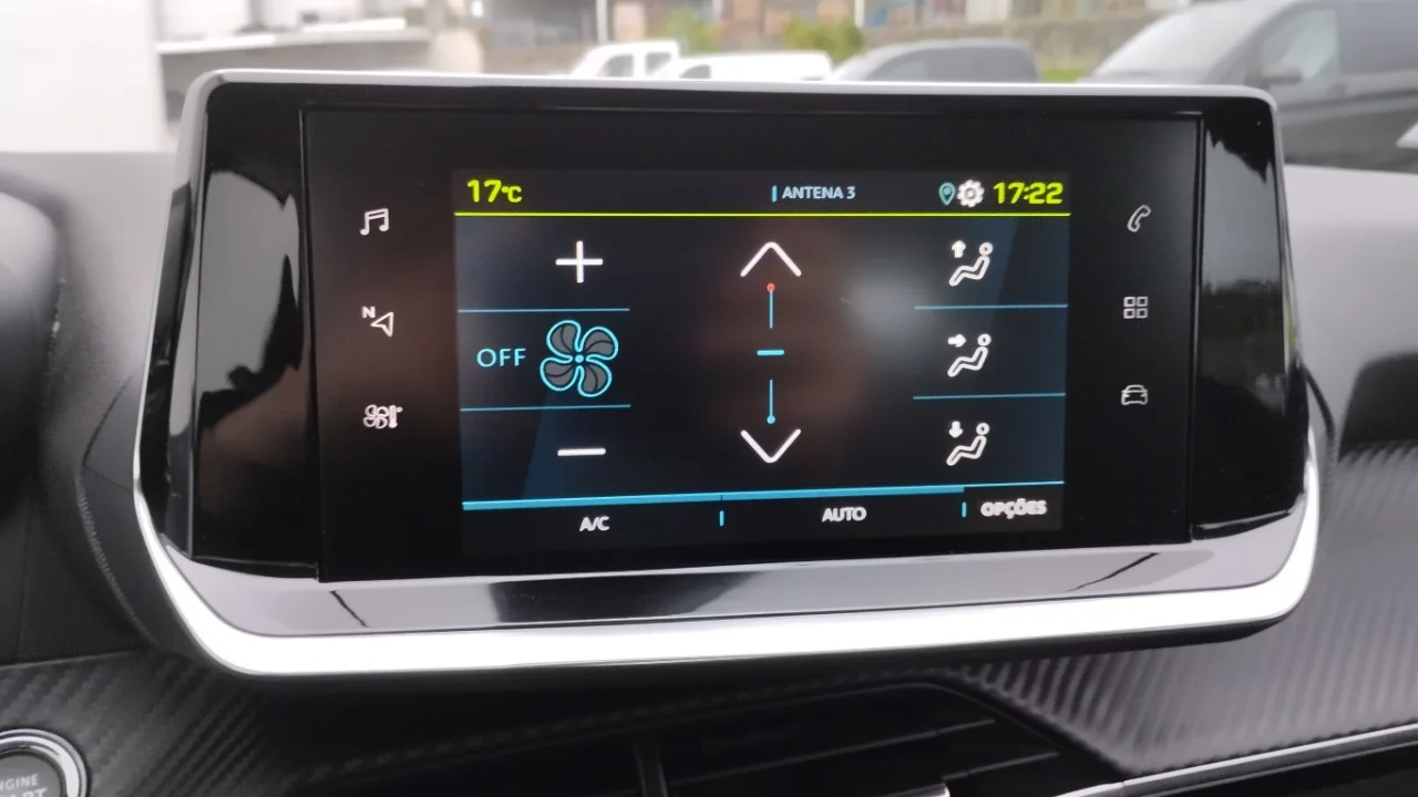 Peugeot e-208 Active Pack 50 kwh 6