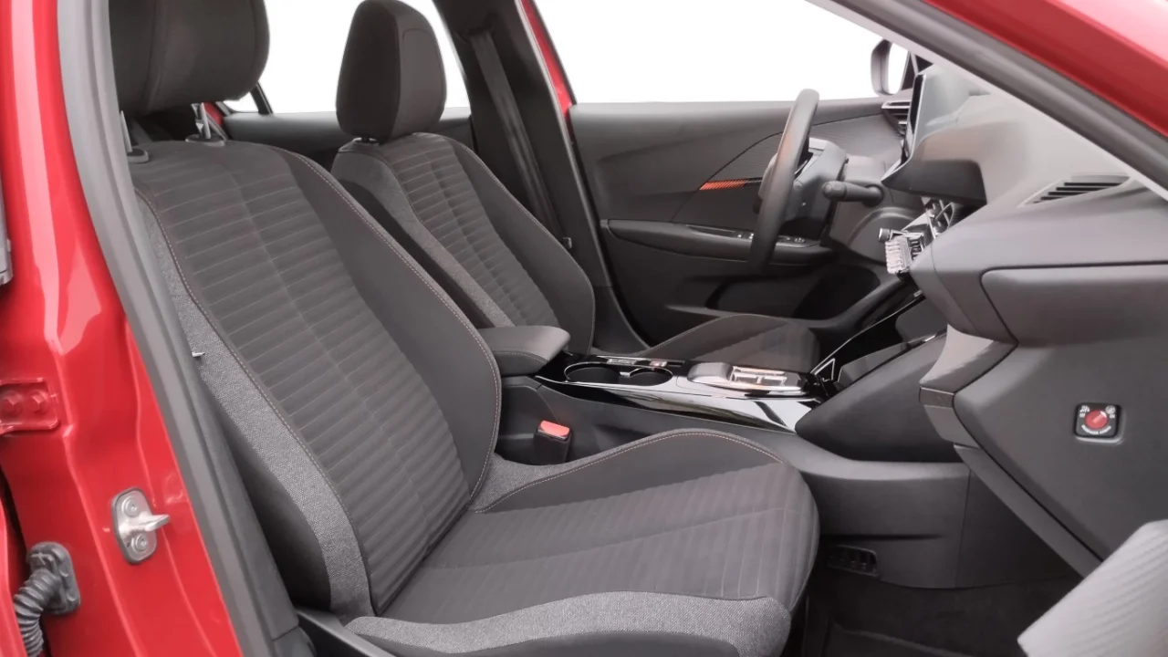 Peugeot e-208 Active Pack 50 kwh 12