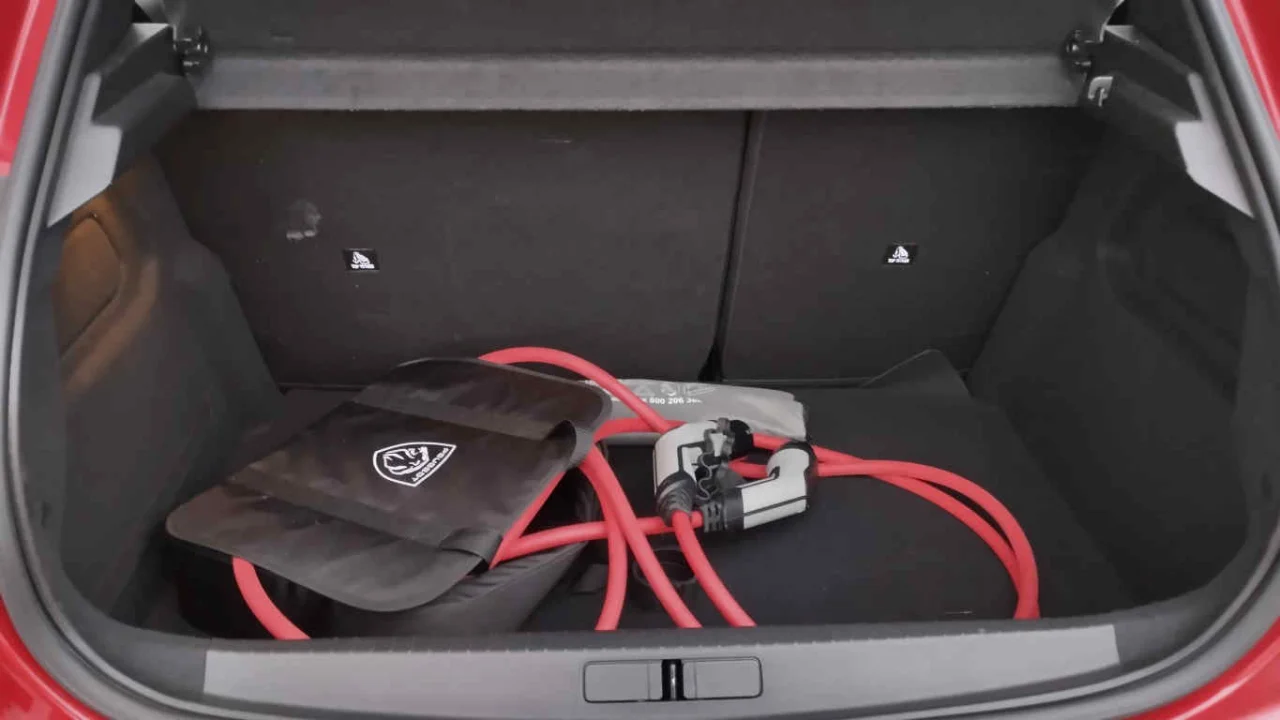 Peugeot e-208 Active Pack 50 kwh 18