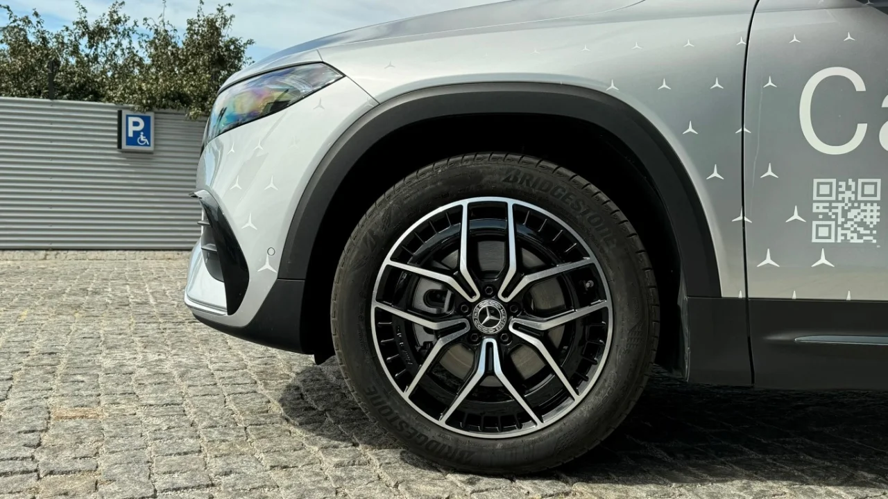 Mercedes Classe EQB 250 AMG Premium - 7 Lugares 9
