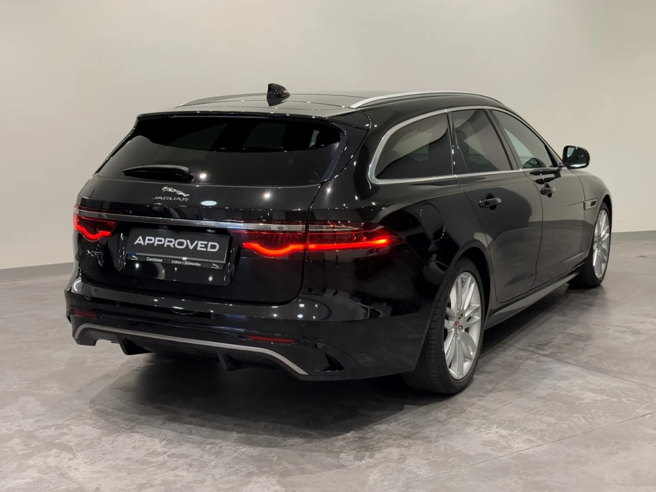 Jaguar XF Sportbrake 2.0 D200 R-Dynamic S 15