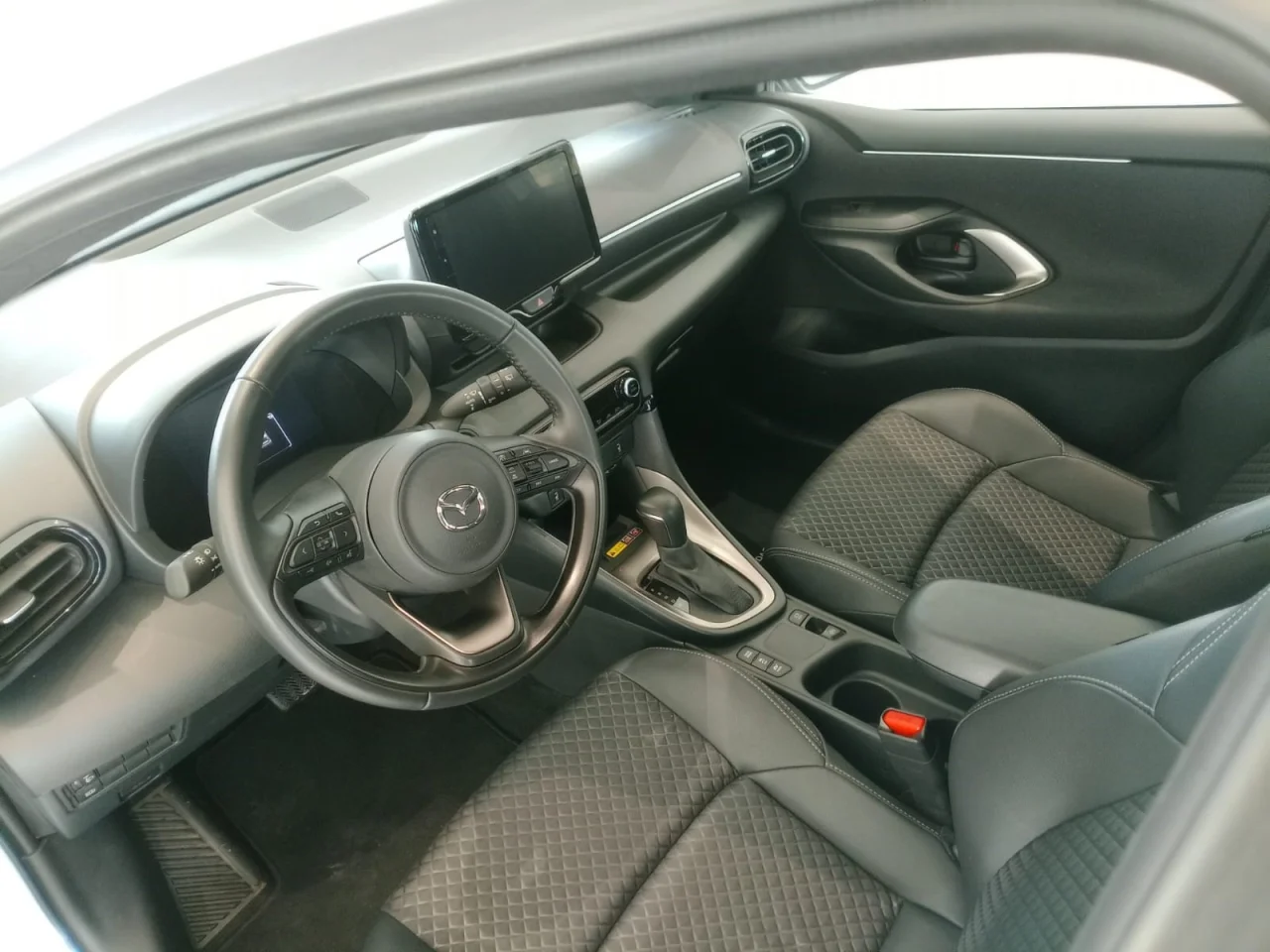 Mazda 2 1.5 e-CVT Agile 1