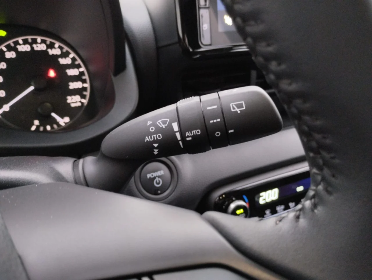 Mazda 2 Hybrid VVT-i Agile 6