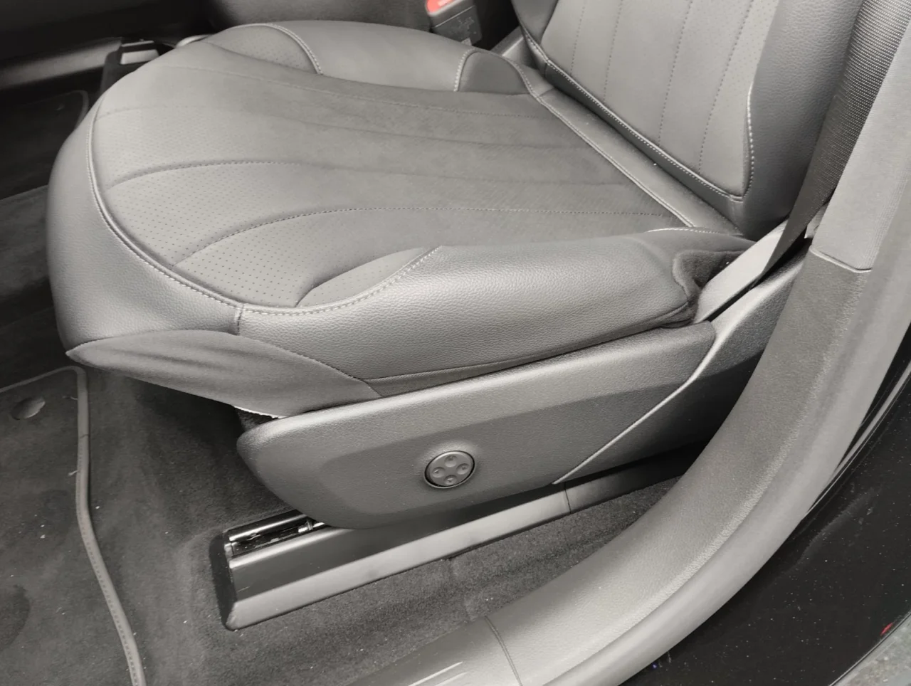 Mercedes Classe EQE 300 SUV Eletric Art 8