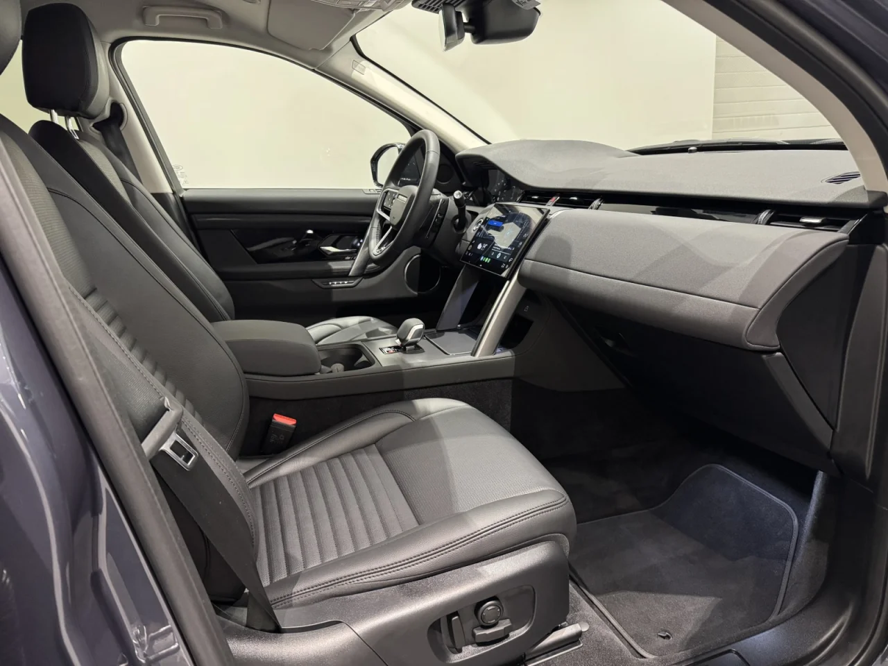 Land Rover Discovery Sport AWD S 5