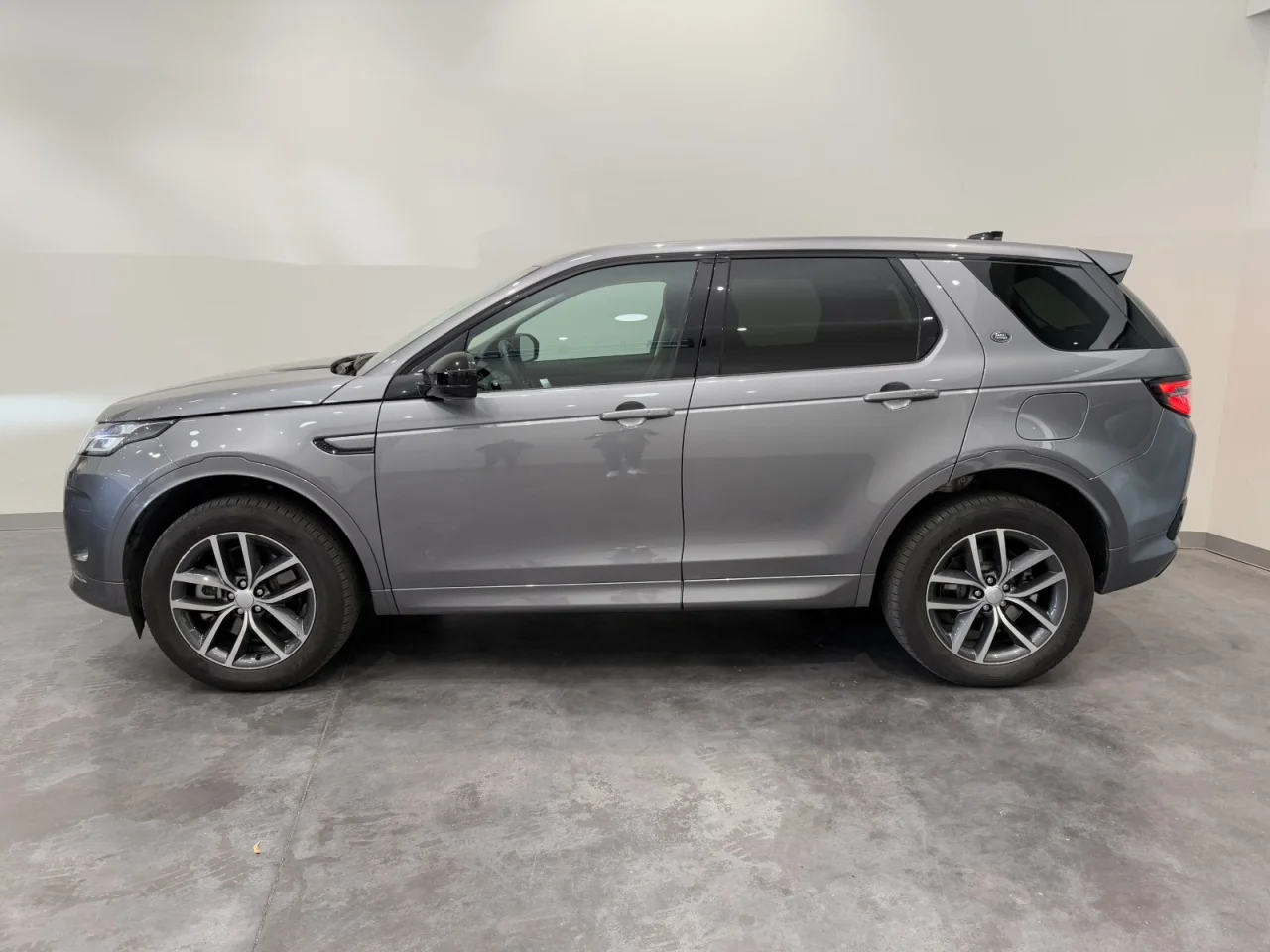 Land Rover Discovery Sport AWD S 8