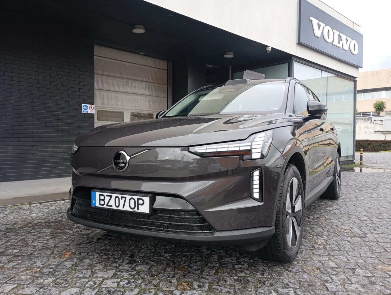 Volvo EX90 Single Motor Core 7 Lugares