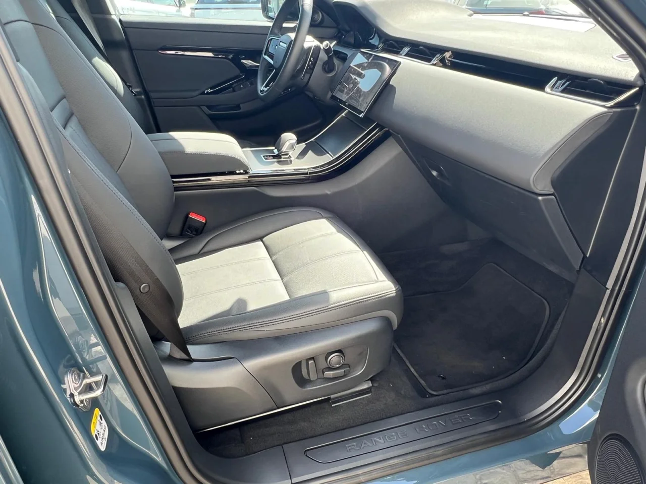 Land Rover Range Rover Evoque P269 PHEV S 1