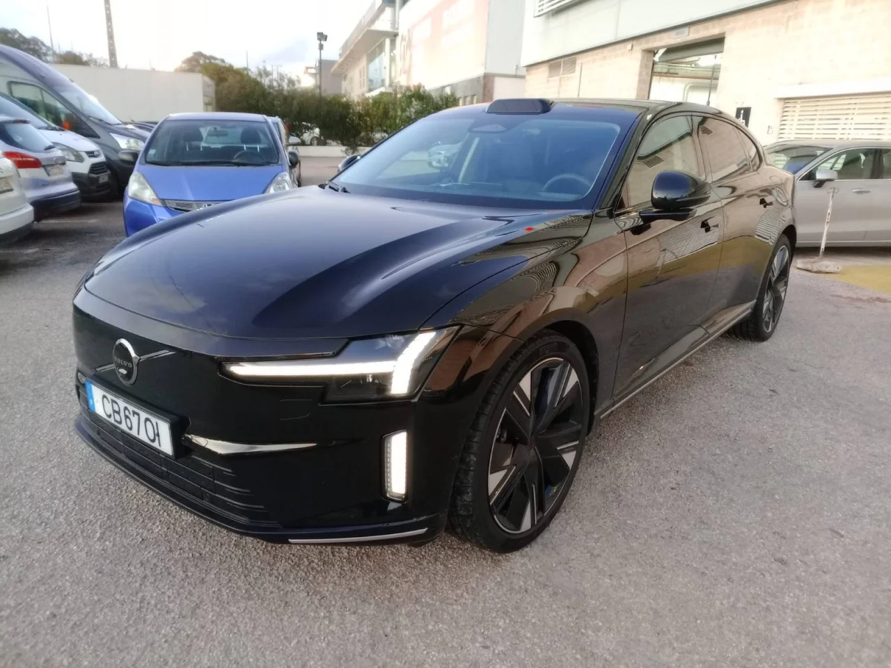 Volvo ES90 	Ultra Single Motor Extended Range RWD 333cv