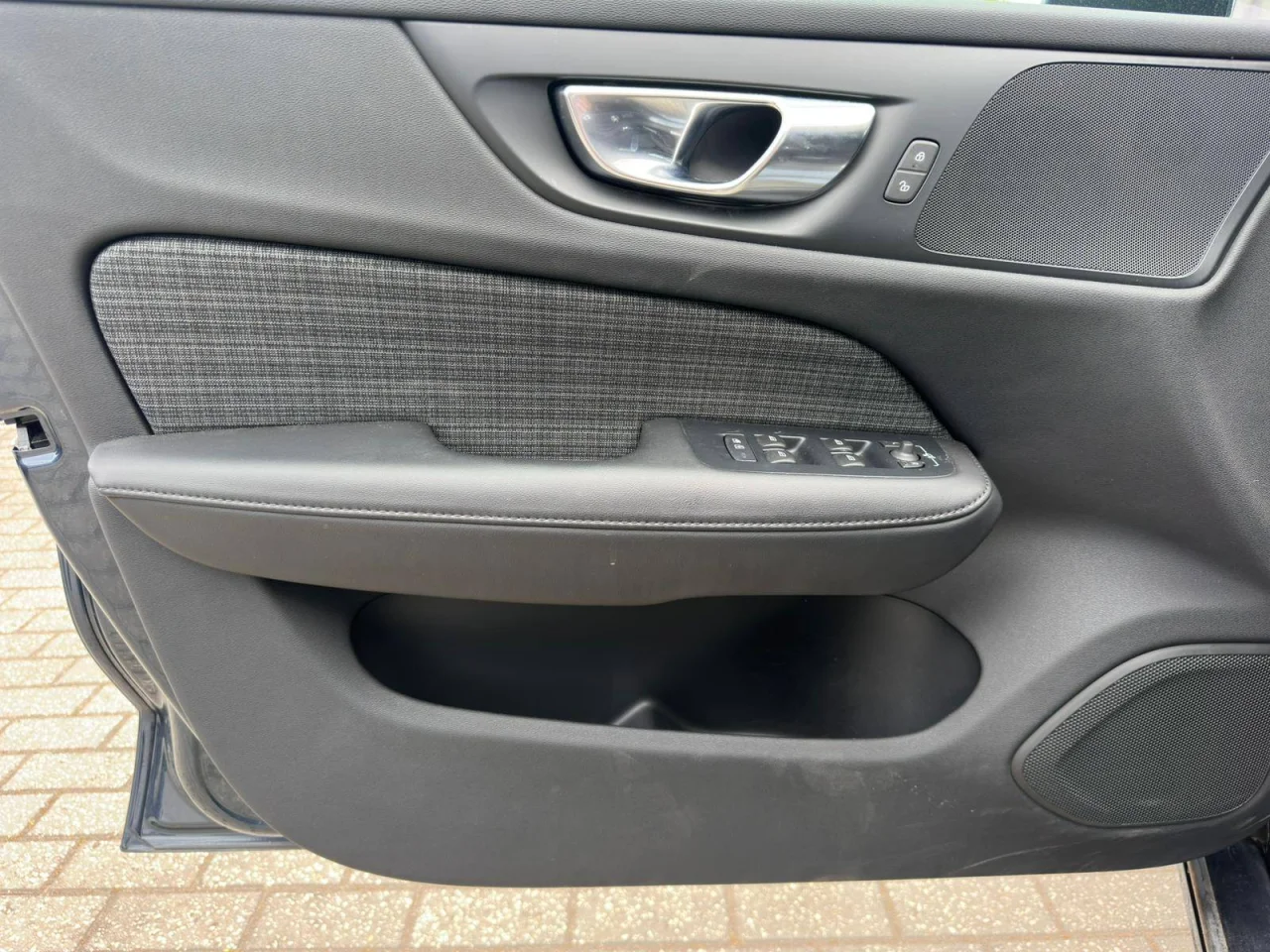 Volvo V60 T6 Core 7