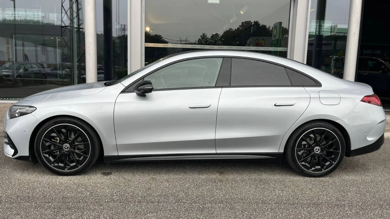 Mercedes Classe CLA 220 AMG 5