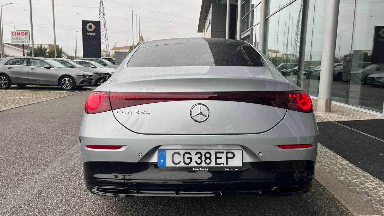 Mercedes Classe CLA 220 AMG 9