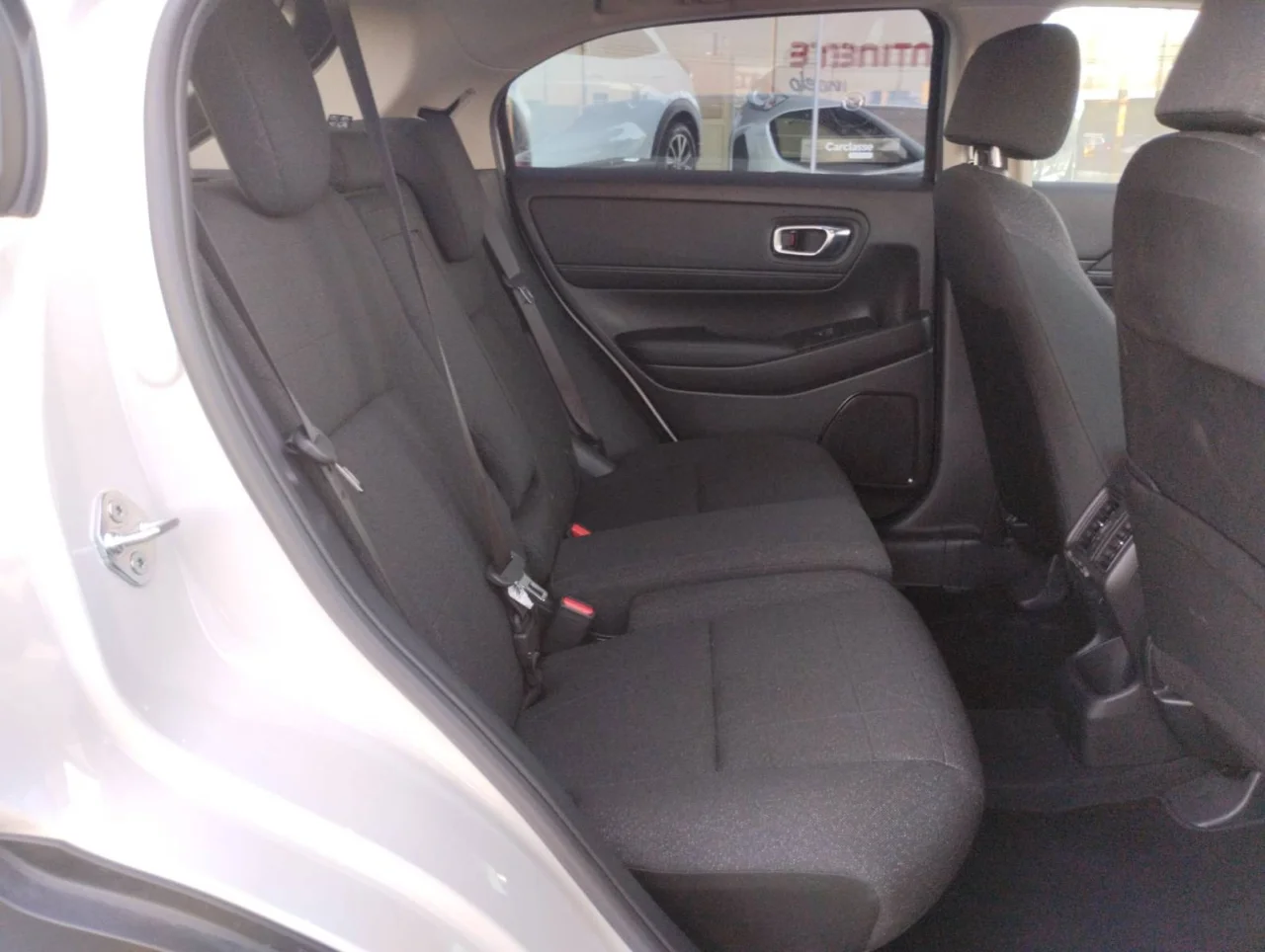 Honda HR-V	1.5 HEV ELEGANCE 5