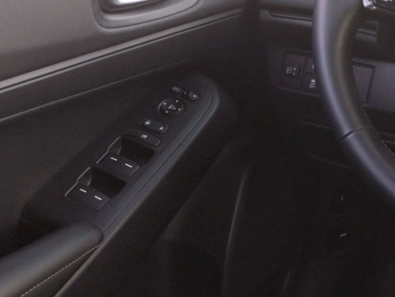 Honda HR-V	1.5 HEV ELEGANCE 10