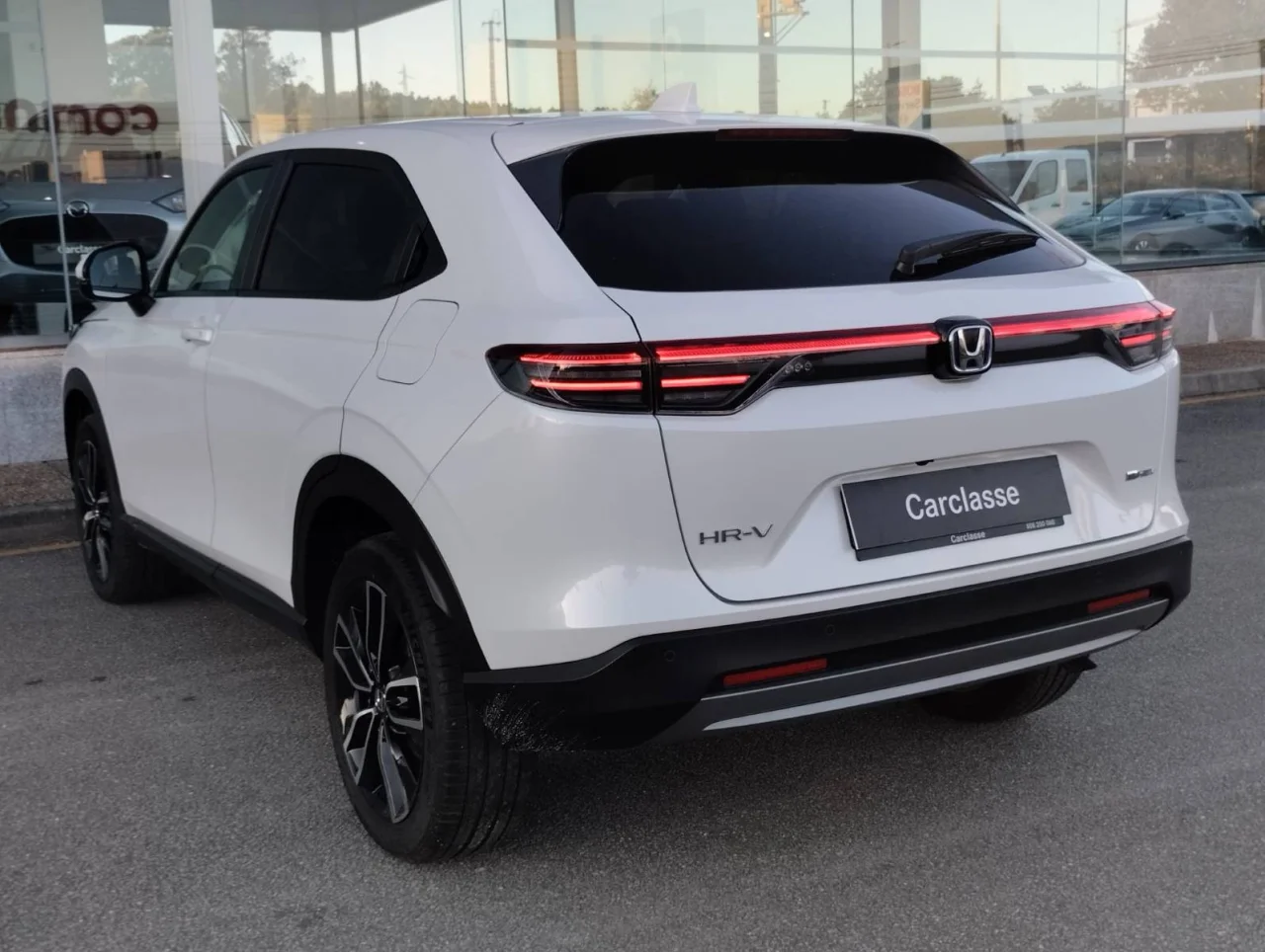 Honda HR-V	1.5 HEV ELEGANCE 13