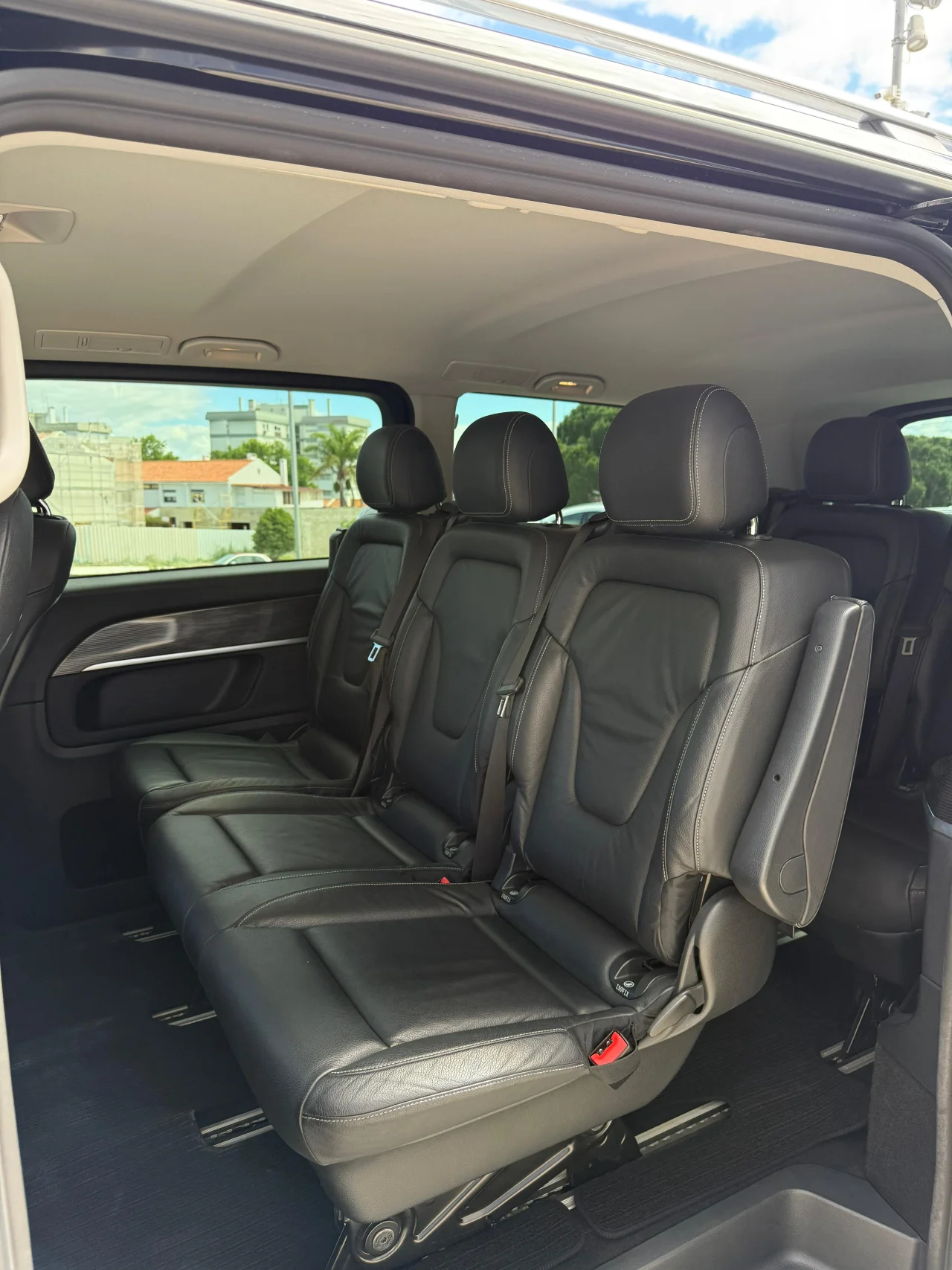 Mercedes EQV 300 Avantgarde 1