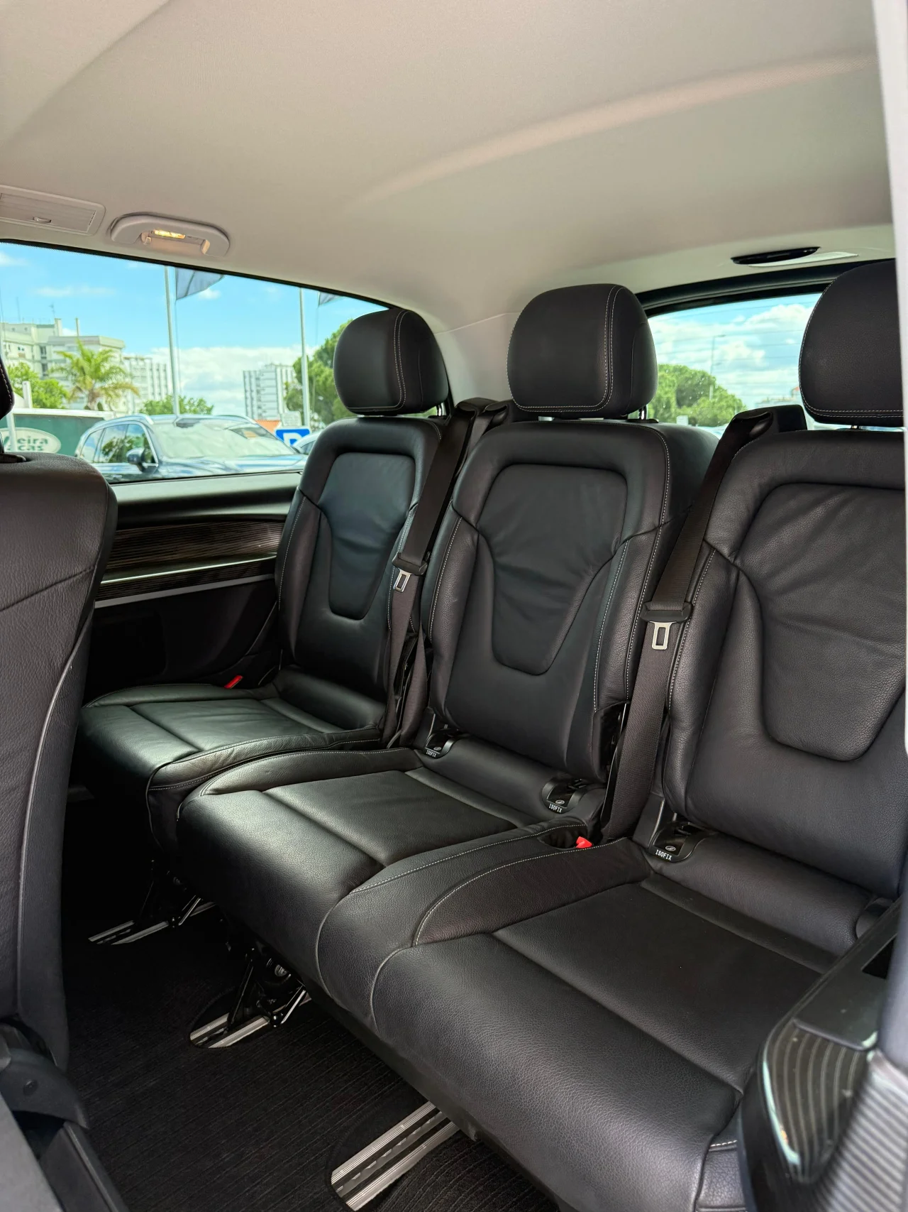 Mercedes EQV 300 Avantgarde 4