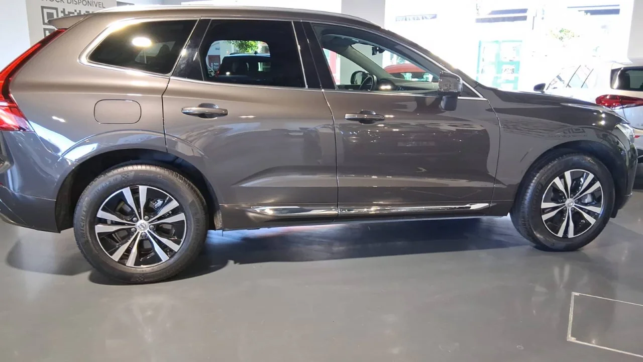 Volvo XC60 T6 Core PHEV 6