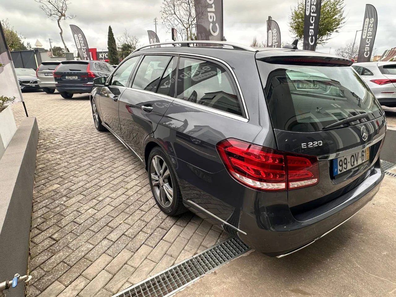 Mercedes-Benz E 220 BlueTEC Avantgarde Auto 10