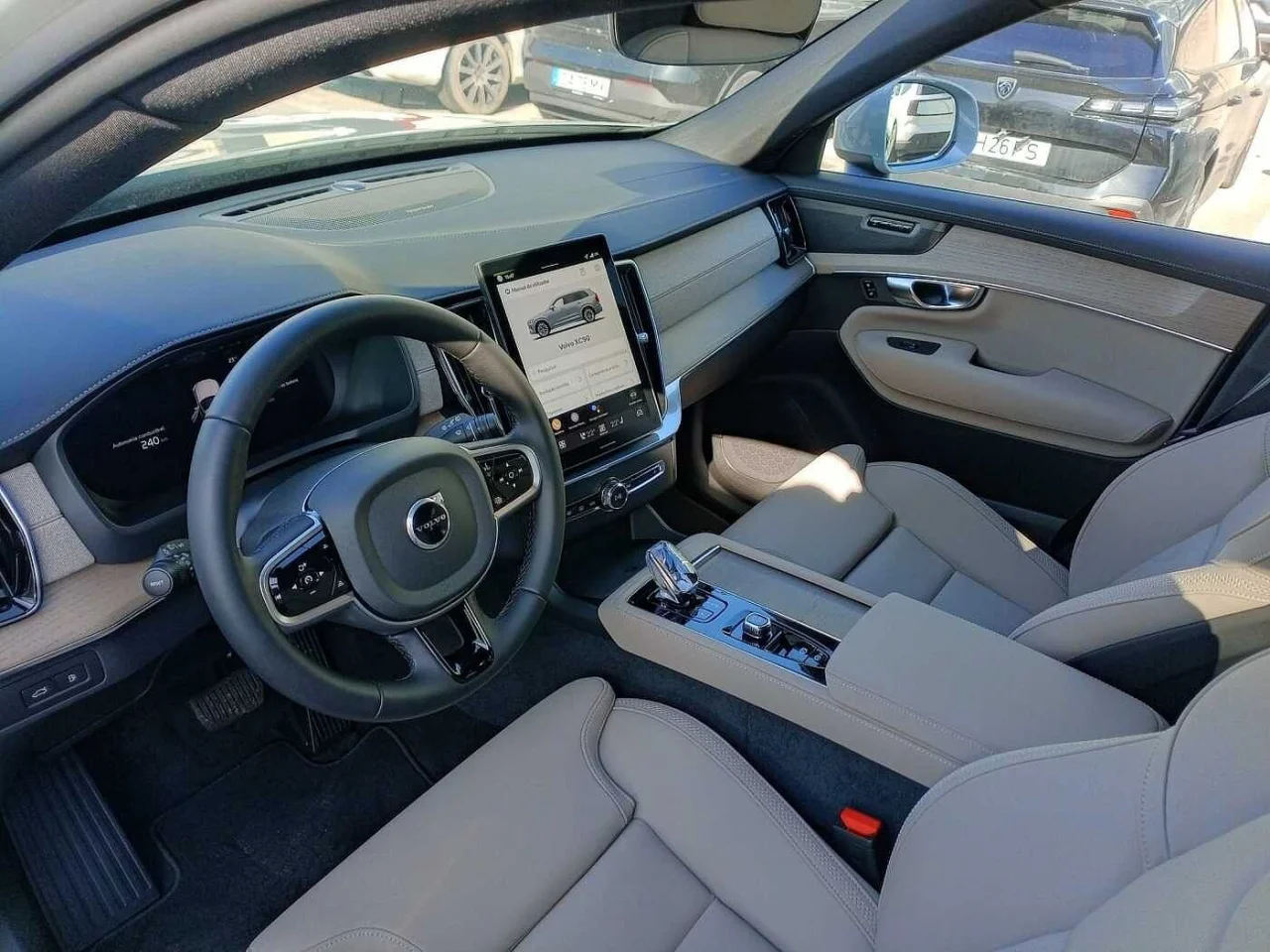 "Volvo XC90 T8 Plus Bright PHEV 1