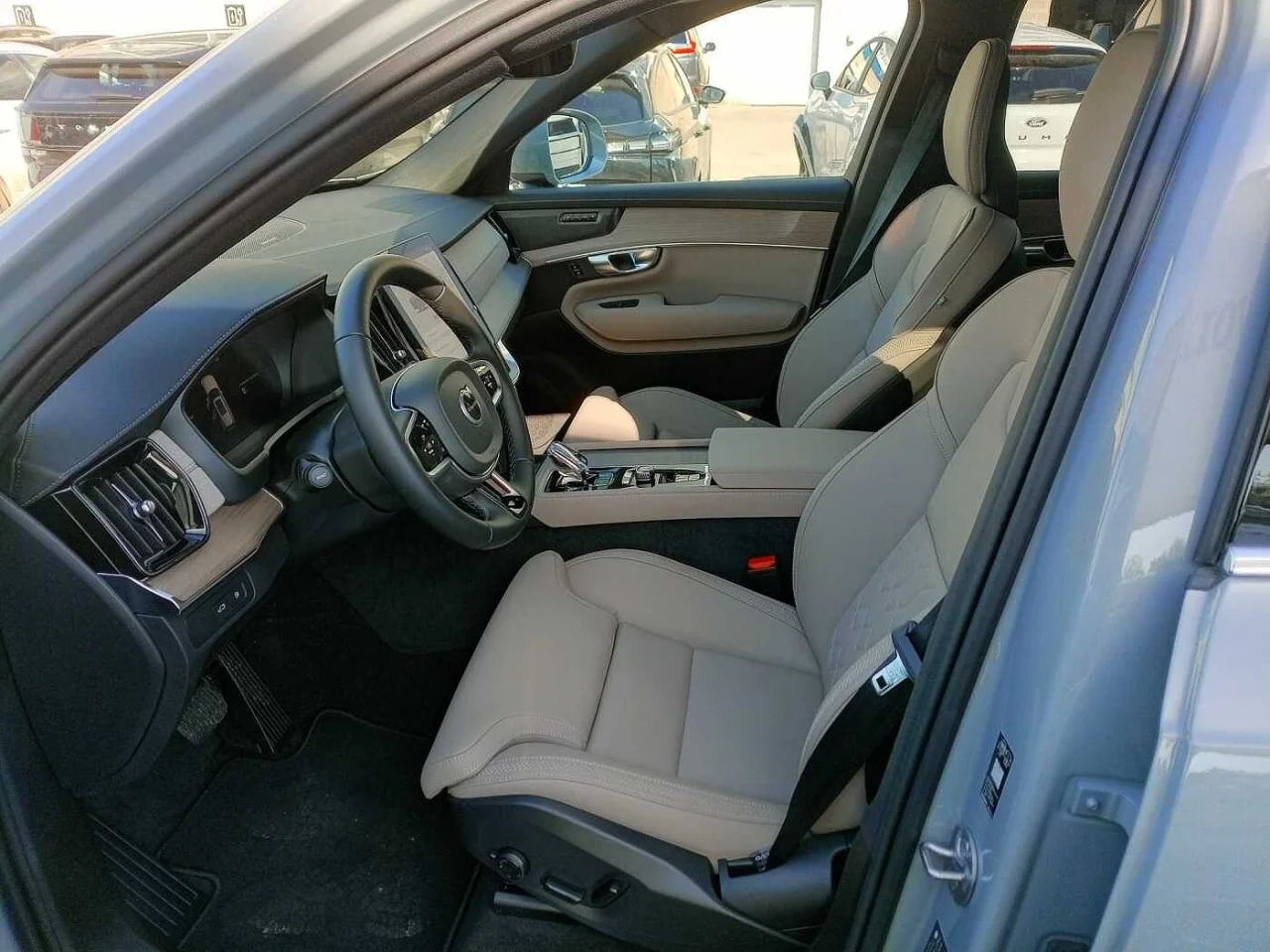 "Volvo XC90 T8 Plus Bright PHEV 8