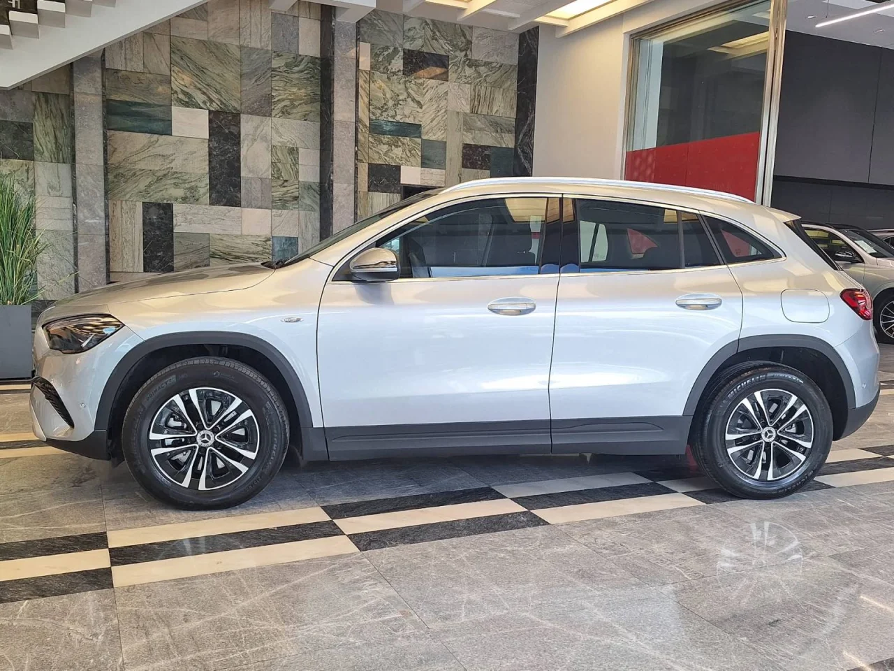 Mercedes Classe GLA 250e Advanced 5