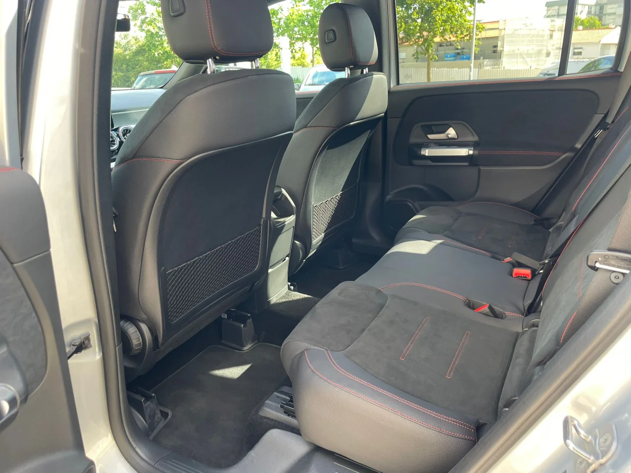 Mercedes Classe GLB 200d AMG Advanced Plus 7 Lugares 2