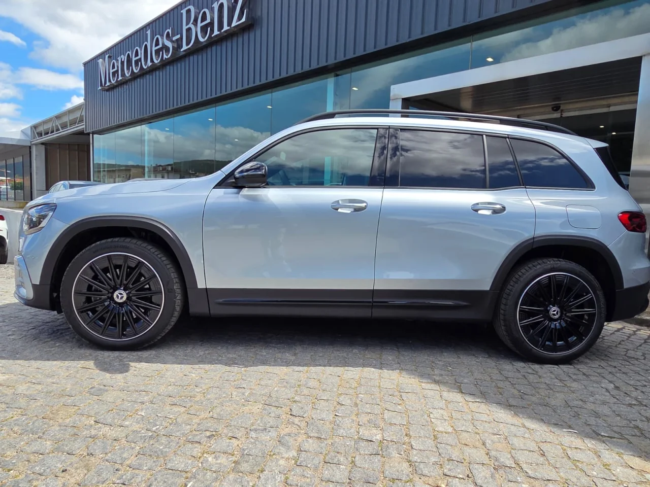 Mercedes Classe GLB 180d AMG Premium 7 Lugares 10