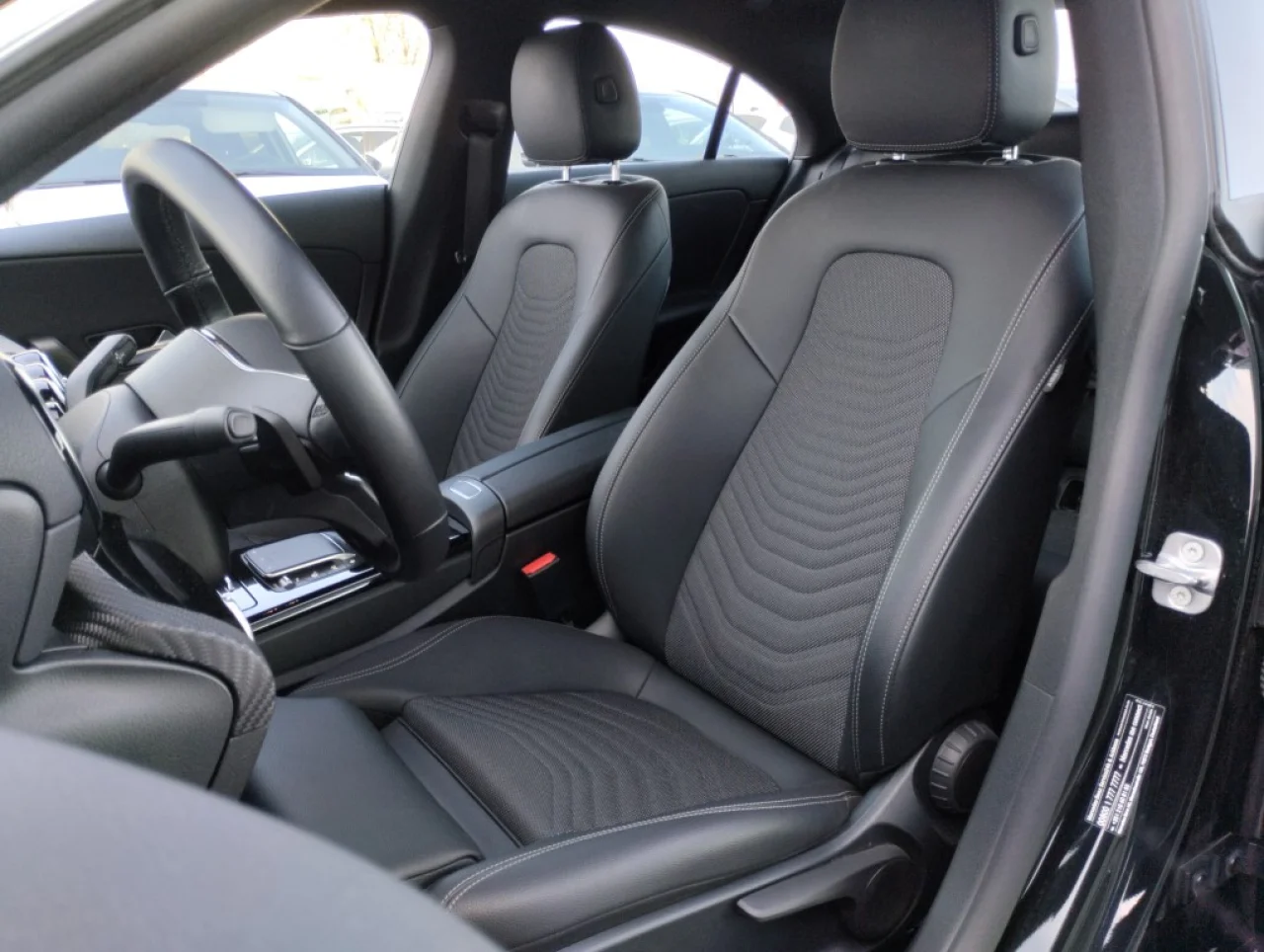 Mercedes Classe CLA 180d Style Plus Coupé 4