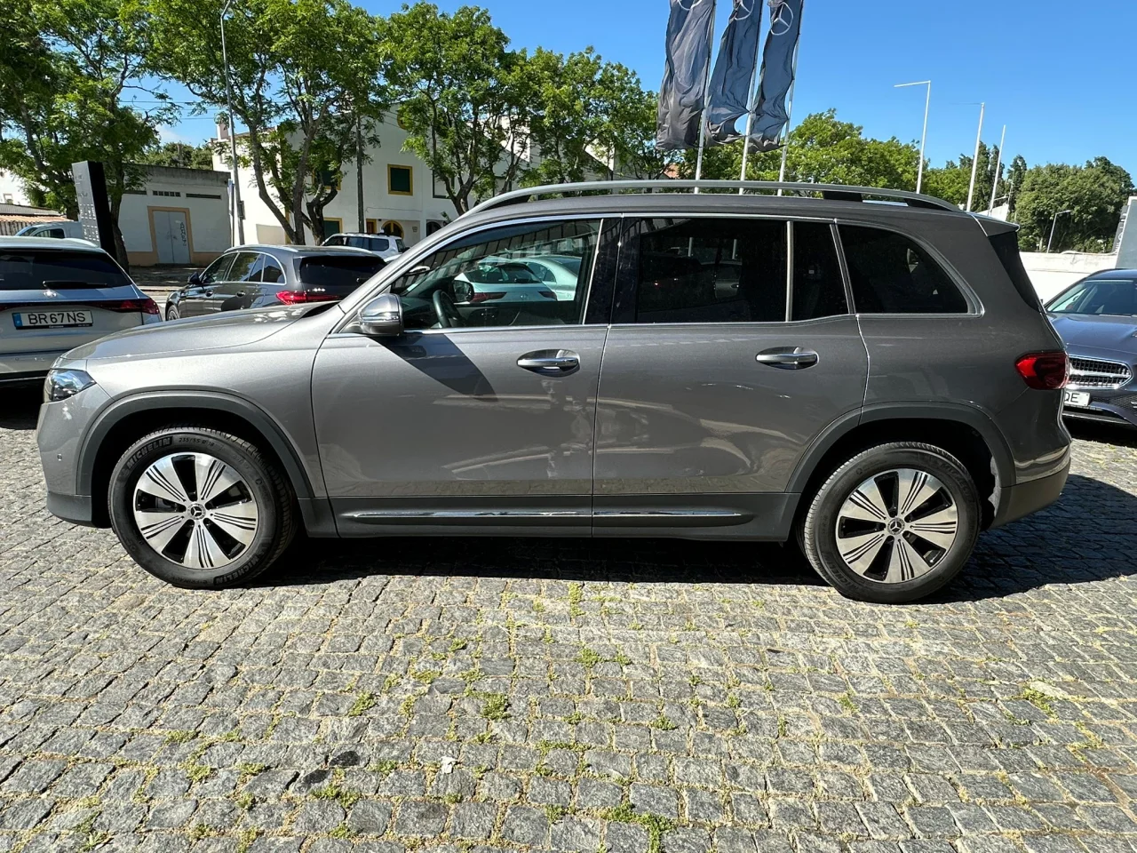 Mercedes Classe EQB 250+ Progressive Advanced Plus 7 Lugares 4