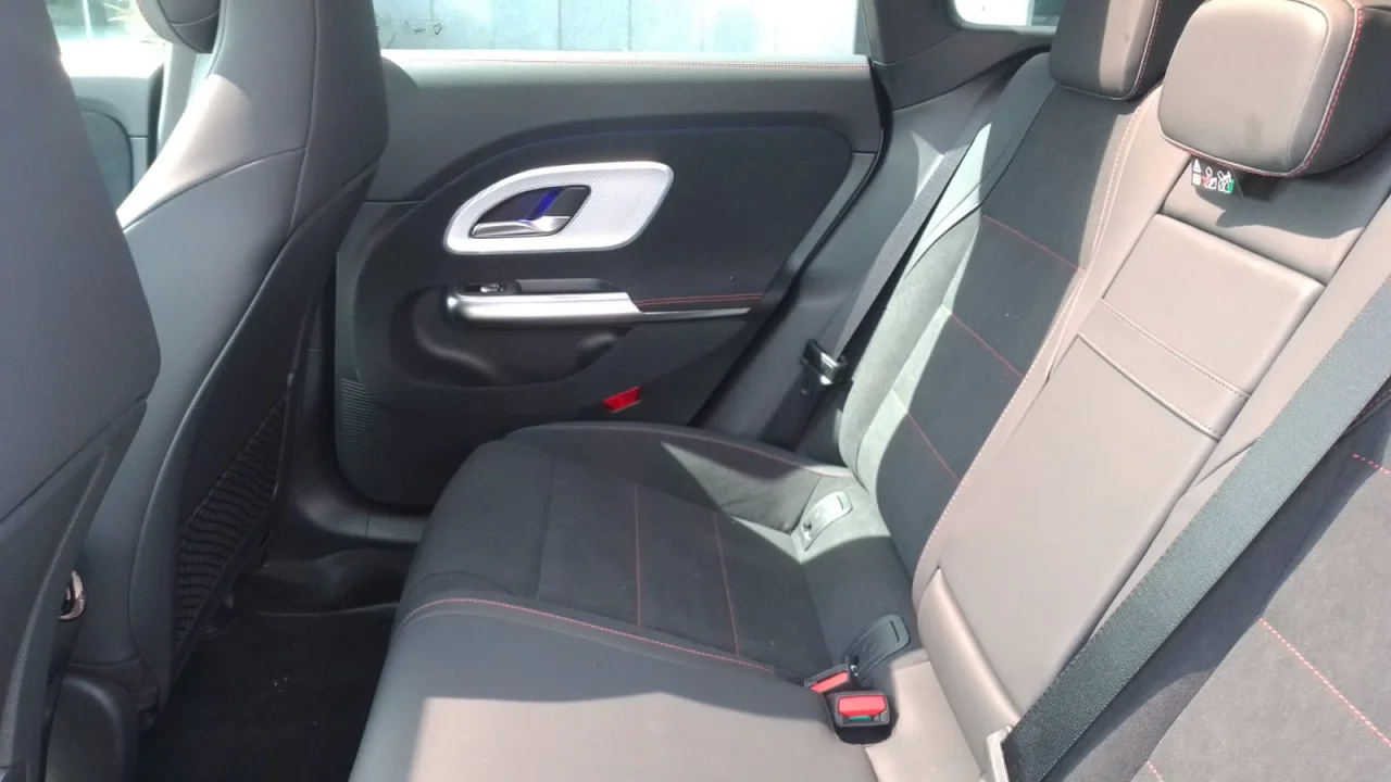 Mercedes Classe CLA 250+ Shooting Brake AMG 7