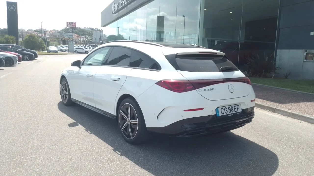 Mercedes Classe CLA 250+ Shooting Brake AMG 9