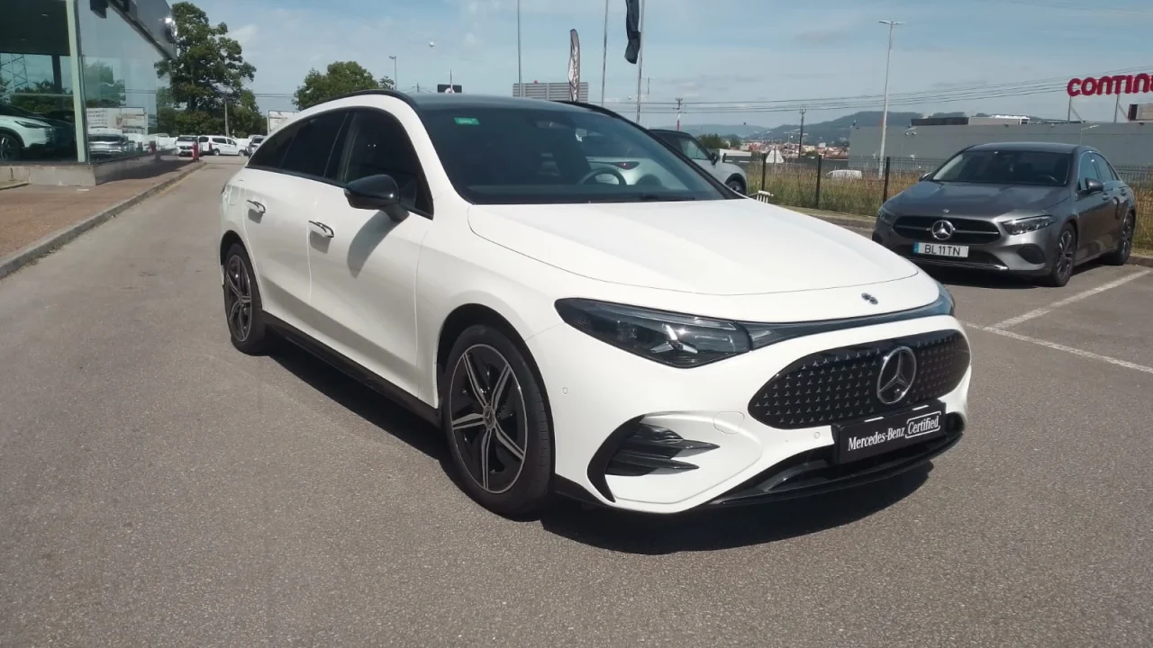 Mercedes Classe CLA 250+ Shooting Brake AMG 11
