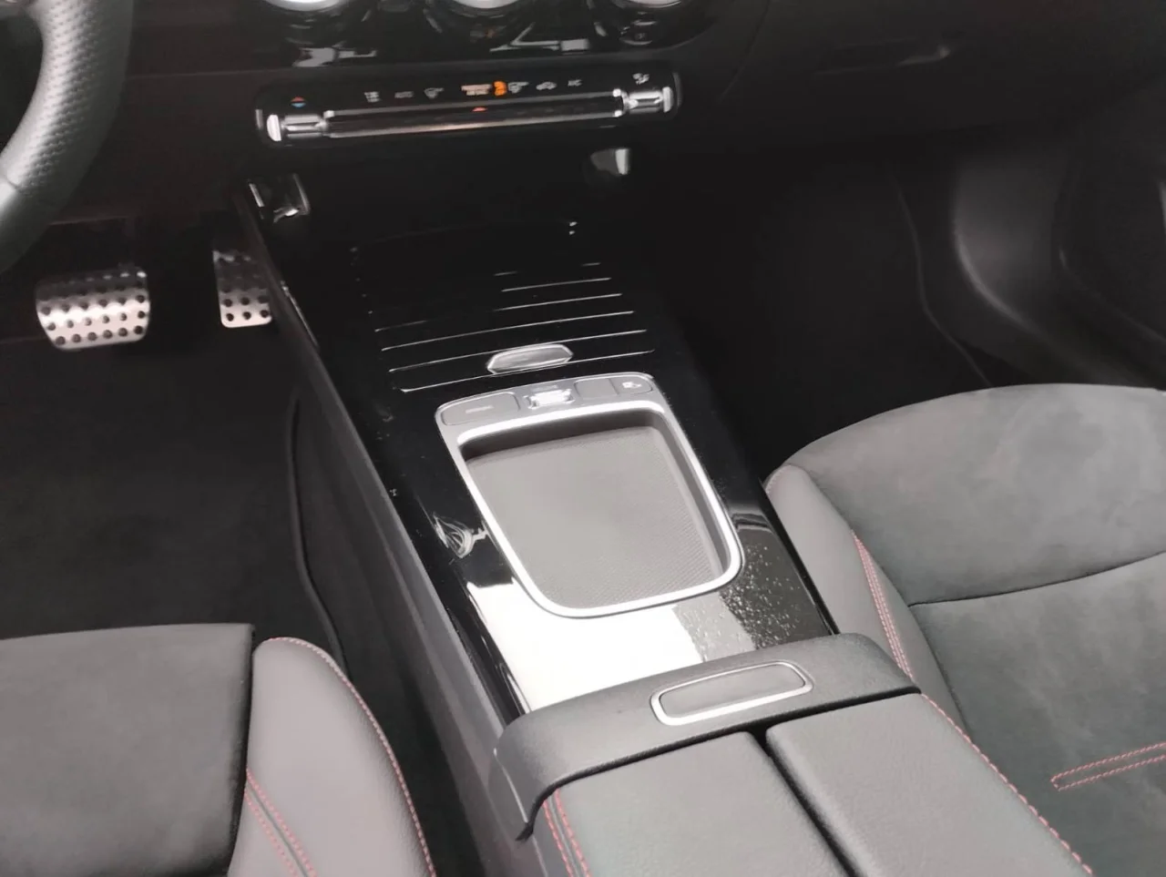 Mercedes Classe CLA 200 AMG Advanced Plus Coupé 5