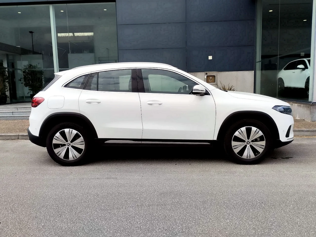 Mercedes Classe EQA 250+ Progressive 8
