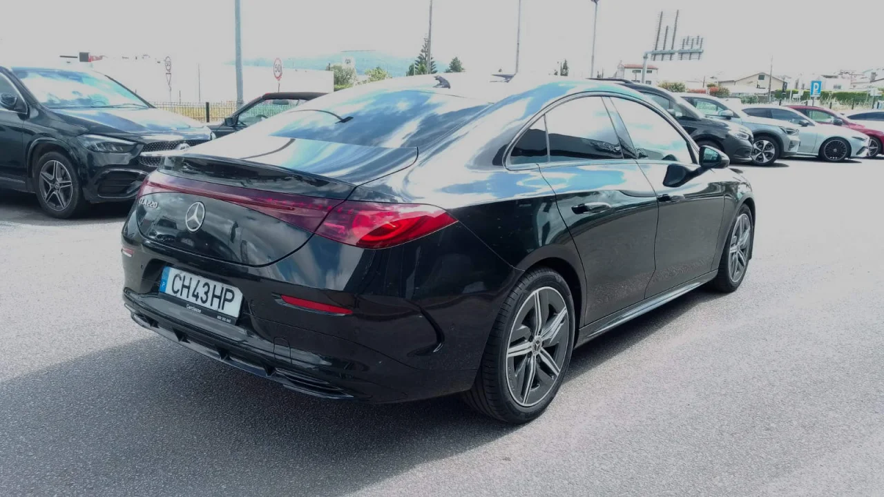 Mercedes Classe CLA 220 AMG Coupé 9