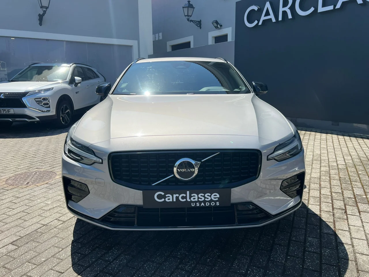 Volvo V60 B4  Plus Dark 5