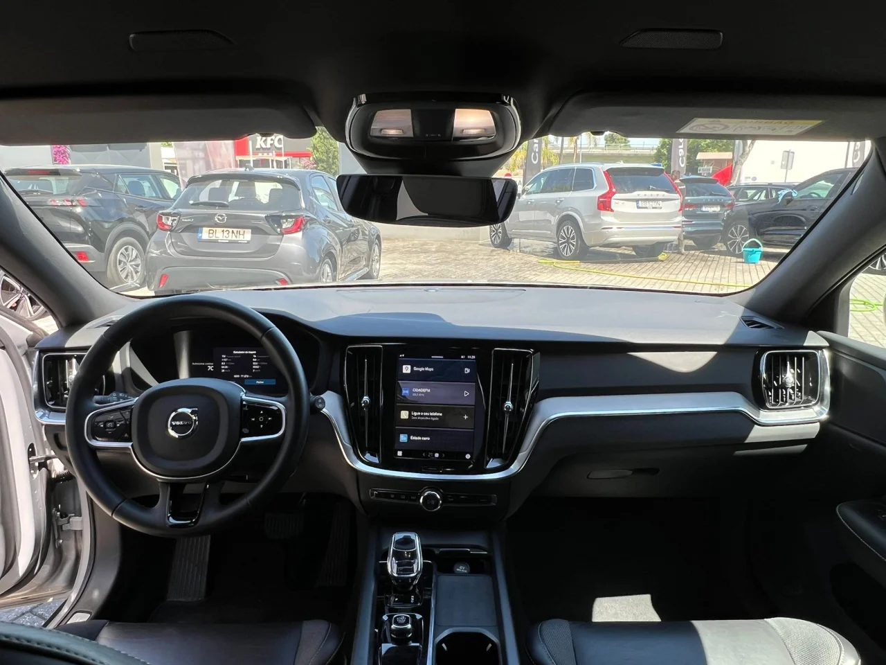 Volvo V60 B4  Plus Dark 7
