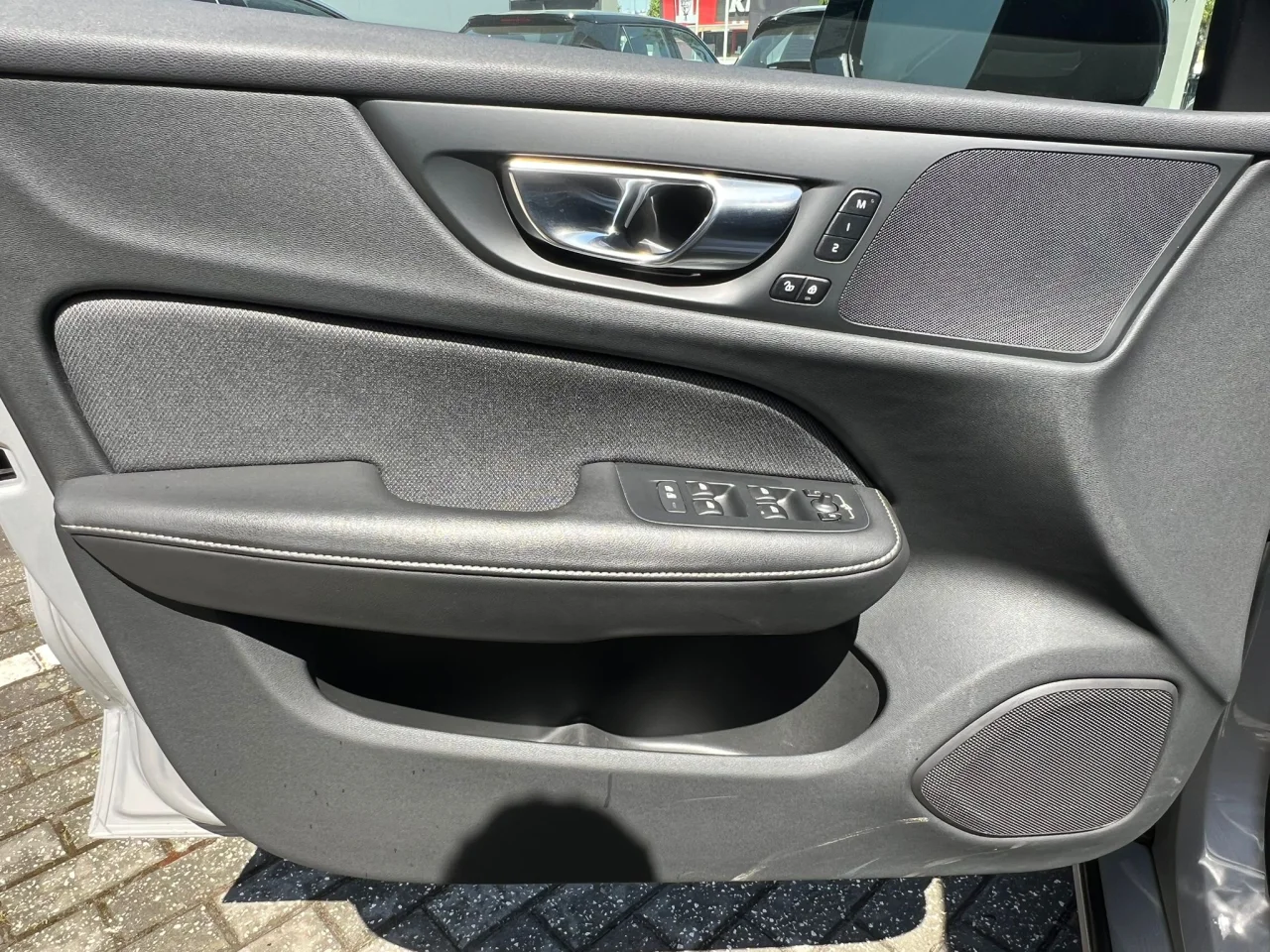 Volvo V60 B4  Plus Dark 9