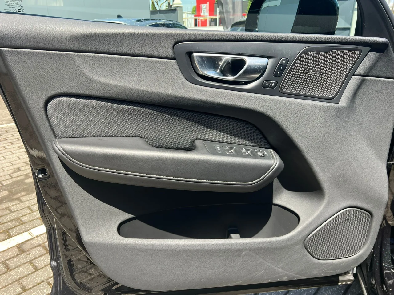 Volvo XC60 B4  Plus Dark 5
