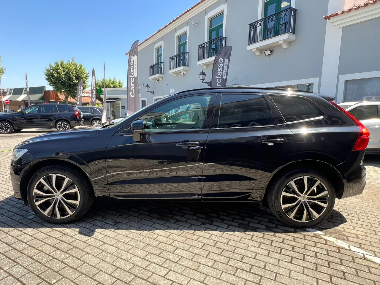Volvo XC60 B4  Plus Dark 9