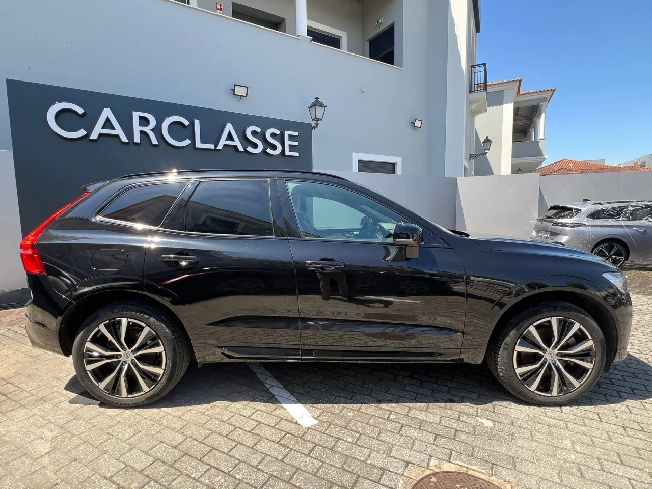 Volvo XC60 B4  Plus Dark 10