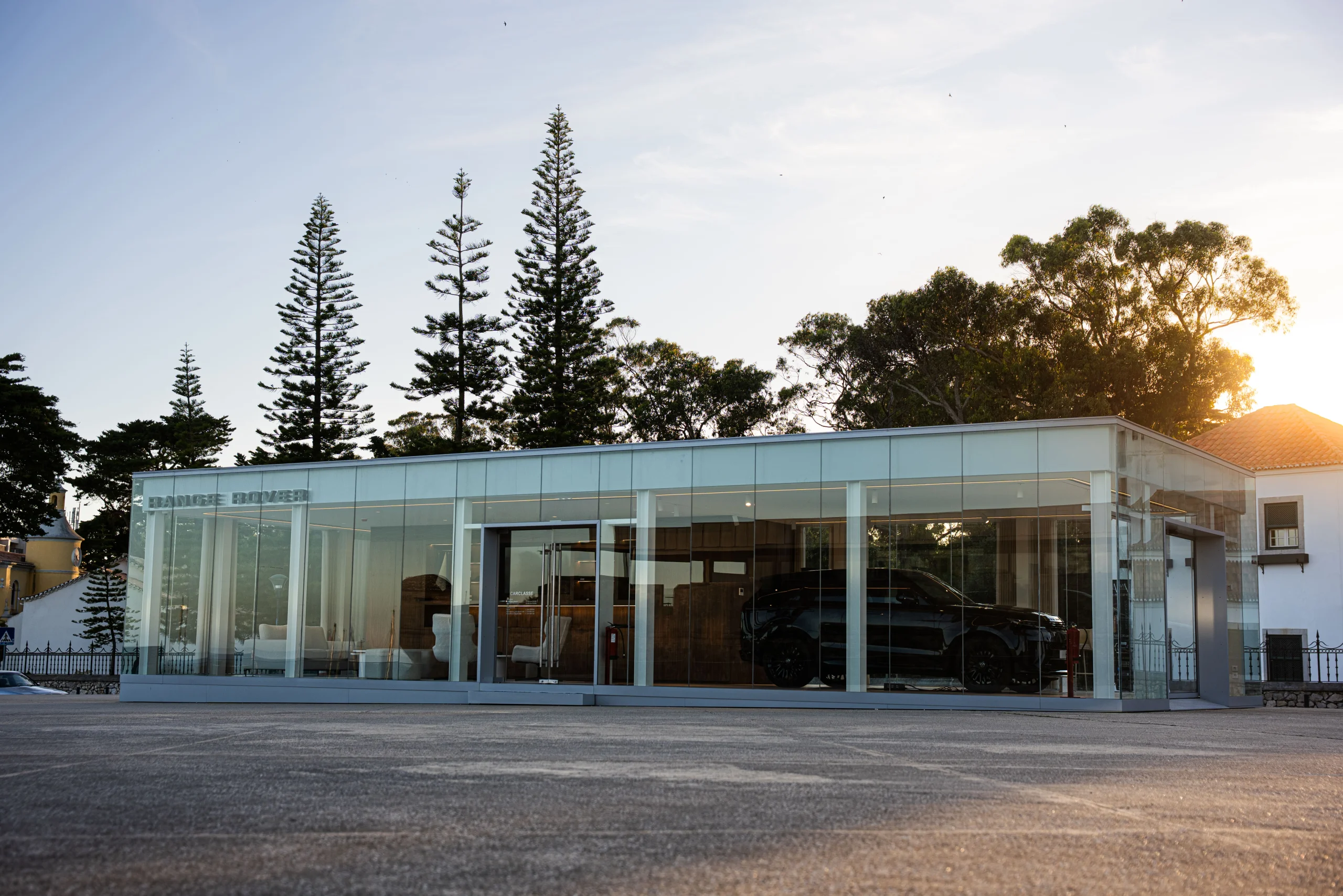 Carclasse inaugura a primeira Boutique Range Rover em Portugal na Marina de Cascais