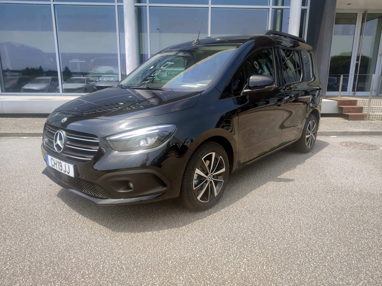Mercedes Classe T 180d Tourer Progressive - Caixa Automática