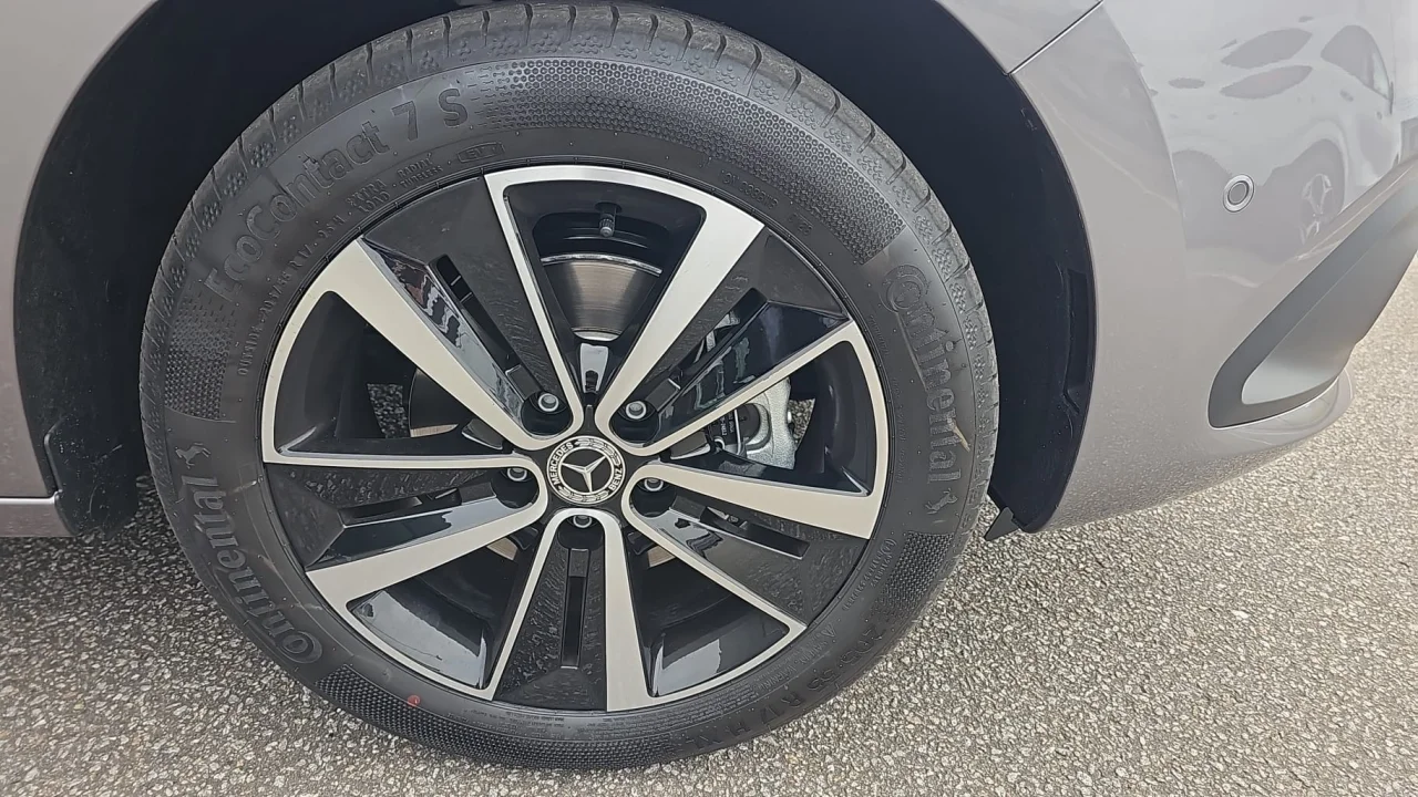 Mercedes Classe T 180d Tourer Progressive - Caixa Automática 5