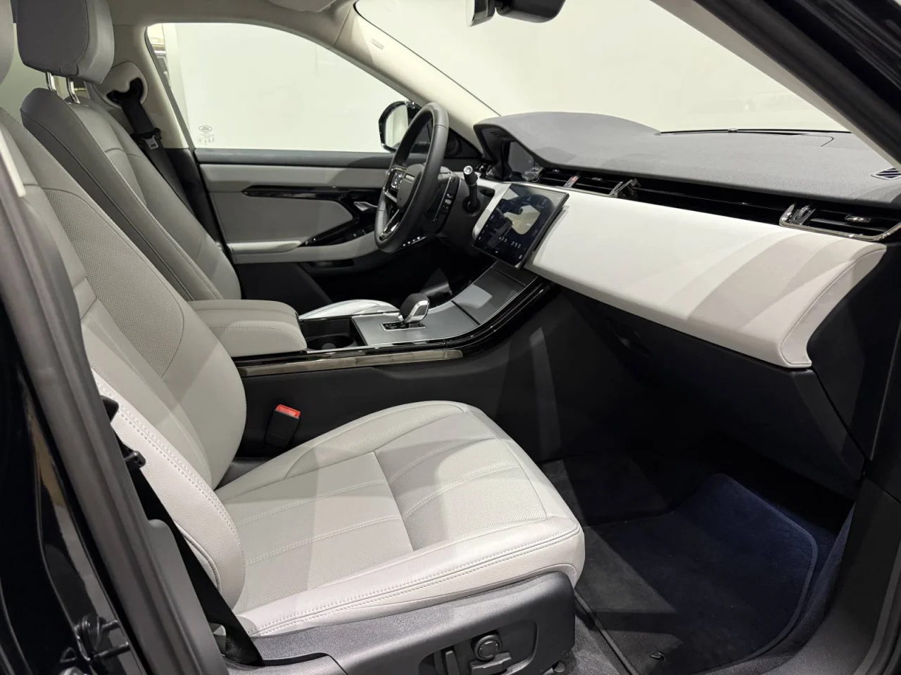 Land Rover Range Rover Evoque 1.5 P270e AWD S Auto 5