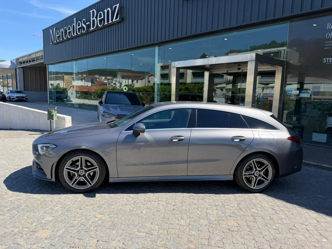 Mercedes Classe Cla 180 Shooting Brake AMG 4